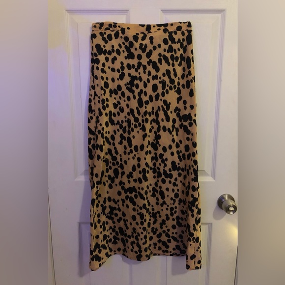 Olivaceous Dresses & Skirts - Leopard silky midi skirt.